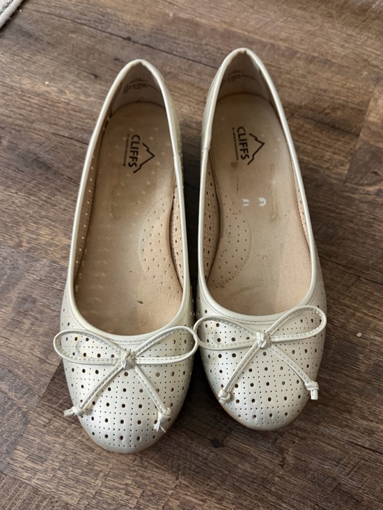 Cliffs by WHITE MOUNTAIN Shoes - Cliffs by WHITE MOUNTAIN Cream Perforated Ballet Flats with Bow